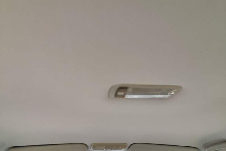 Used Geely Auto Vision 2015 1.5L Manual Elite Model Headliner