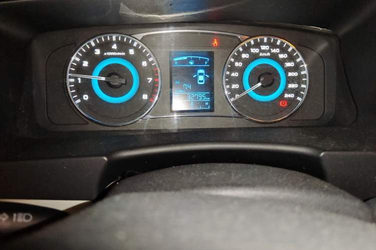 Used Geely Auto Vision 2015 1.5L Manual Elite Model Odometer Close Up
