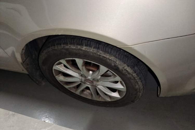 Used Geely Auto Vision 2015 1.5L Manual Elite Model Right Front Wheel Hub