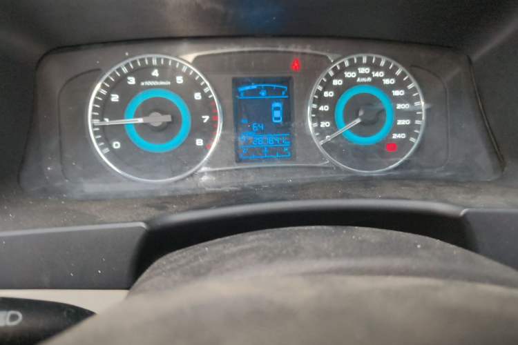 Used Geely Auto Vision 2015 1.3T Manual Luxury Model Odometer Close Up