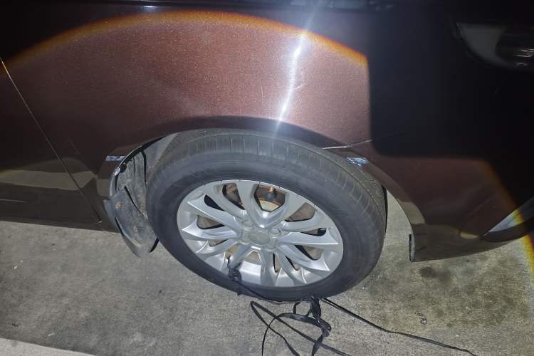 Used Geely Auto Vision 2015 1.5L Manual Elite Model Right Front Wheel Hub