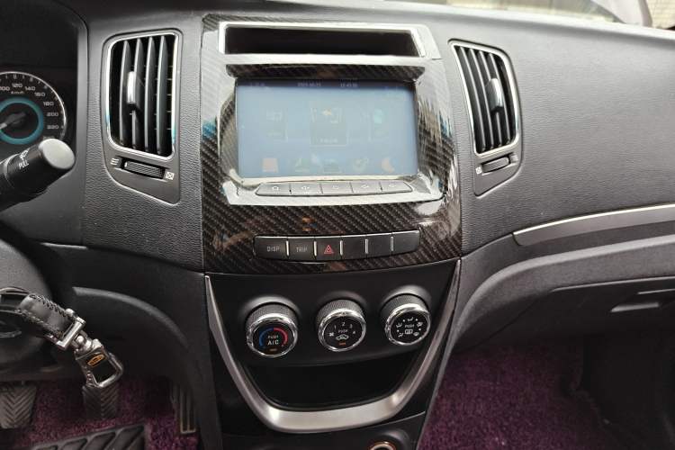 Used Geely Auto Vision 2015 1.5L Manual Happiness Edition Audio And AC Panel