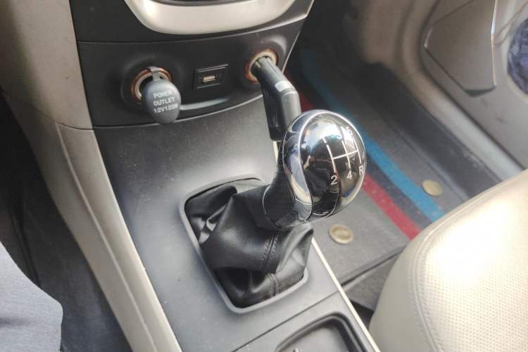 Used Geely Auto Vision 2015 1.5L Manual Elite Model Gear Lever