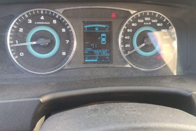 Used Geely Auto Vision 2015 1.5L Manual Elite Model Odometer Close Up