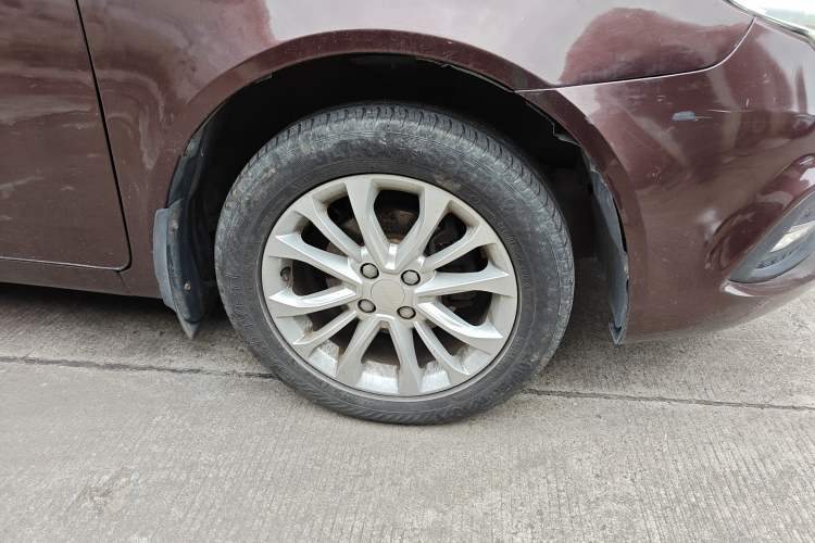Used Geely Auto Vision 2015 1.5L Manual Happiness Edition Right Front Wheel Hub