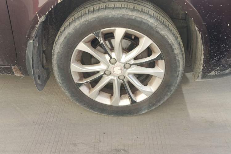 Used Geely Auto Vision 2015 1.5L Manual Elite Model Right Front Wheel Hub