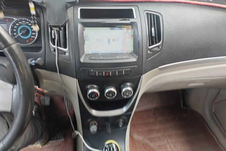 Used Geely Auto Vision 2015 1.5L Manual Elite Model Audio And AC Panel