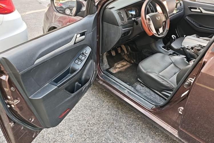 Used Geely Auto Vision 2015 1.5L Manual Elite Model Driver Seat