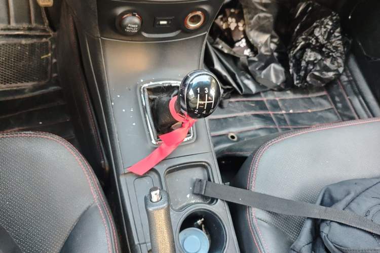 Used Geely Auto Vision 2015 1.5L Manual Happiness Edition Gear Lever