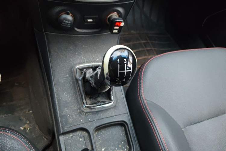Used Geely Auto Vision 2015 1.5L Manual Happiness Edition Gear Lever