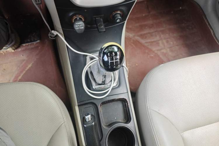 Used Geely Auto Vision 2015 1.5L Manual Elite Model Gear Lever