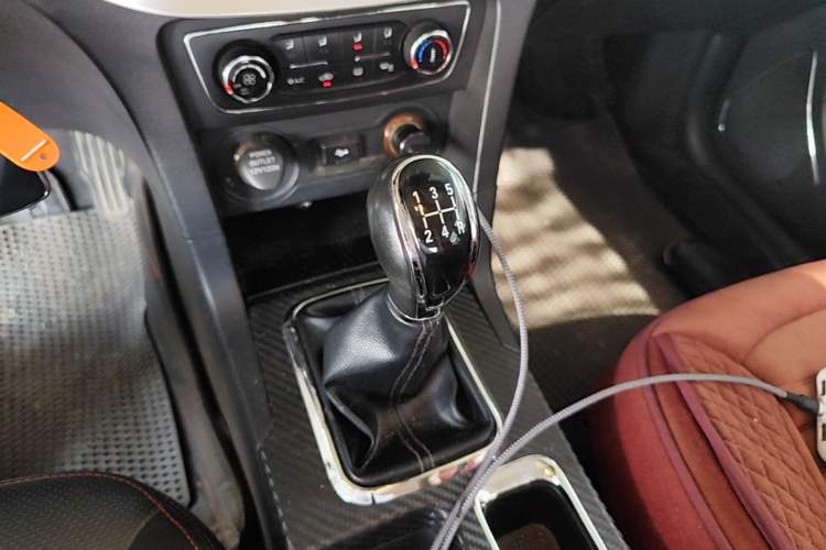 Used Geely Auto Vision 2015 1.5L Manual Elite Model Gear Lever