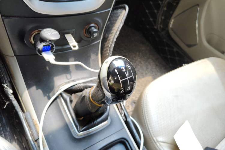Used Geely Auto Vision 2015 1.5L Manual Elite Model Gear Lever
