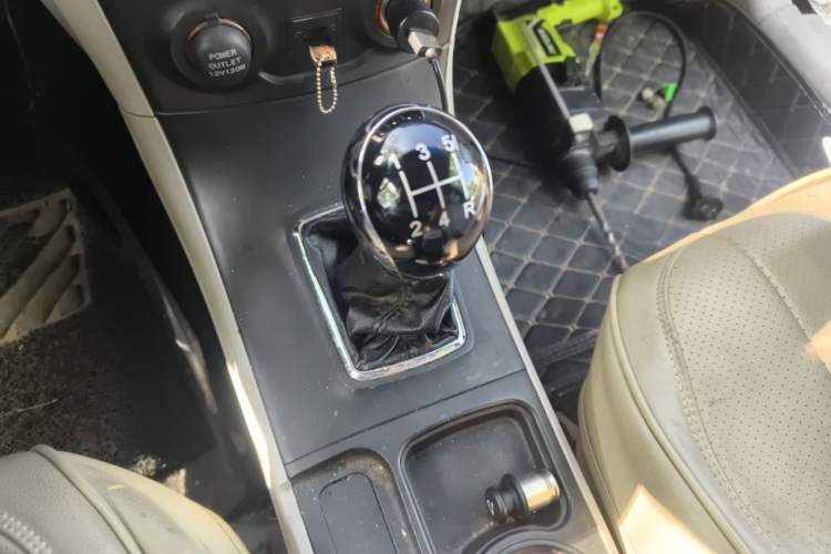 Used Geely Auto Vision 2015 1.5L Manual Elite Model Gear Lever