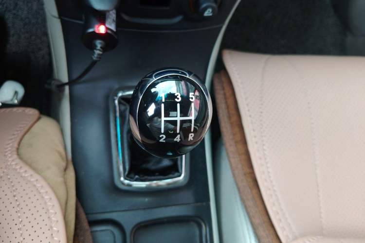 Used Geely Auto Vision 2015 1.5L Manual Elite Model Gear Lever