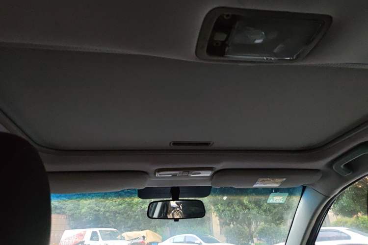 Used Geely Auto Vision 2015 1.5L Manual Happiness Edition Headliner