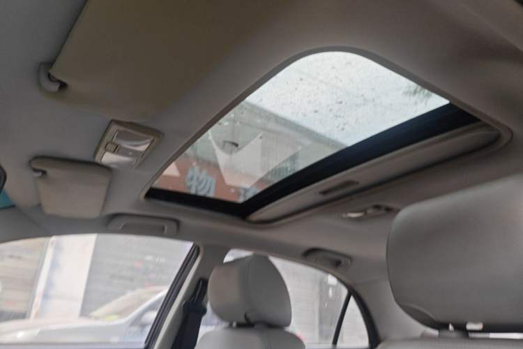 Used Geely Auto Vision 2015 1.5L Manual Elite Model Headliner