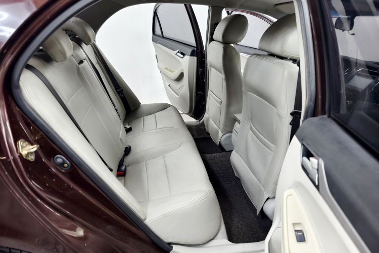 Used Geely Auto Vision 2015 1.5L Manual Elite Model Interior 4