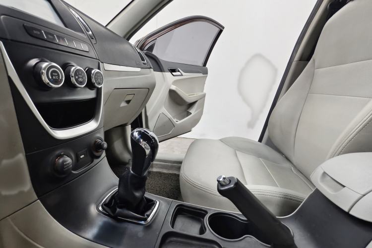 Used Geely Auto Vision 2015 1.5L Manual Elite Model Interior 7