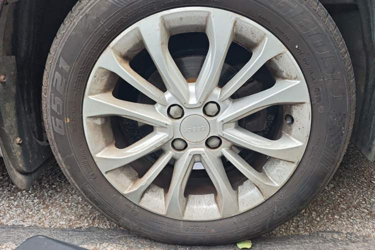 Used Geely Auto Vision 2015 1.3T Manual Luxury Model Right Front Wheel Hub