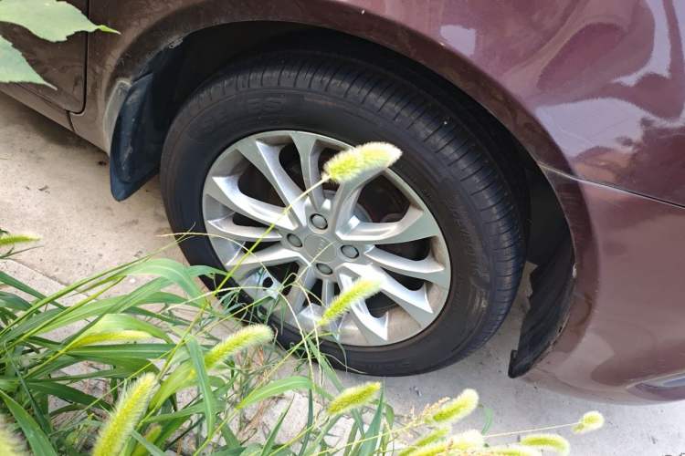 Used Geely Auto Vision 2015 1.5L Manual Happiness Edition Right Front Wheel Hub