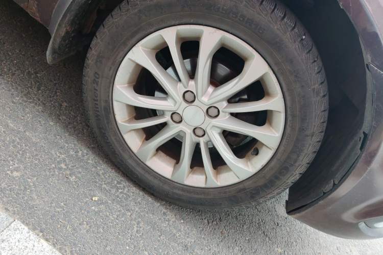 Used Geely Auto Vision 2015 1.5L Manual Elite Model Right Front Wheel Hub
