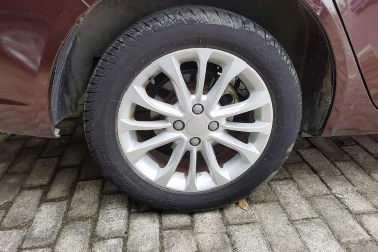 Used Geely Auto Vision 2015 1.5L Manual Elite Model Right Rear Wheel Hub