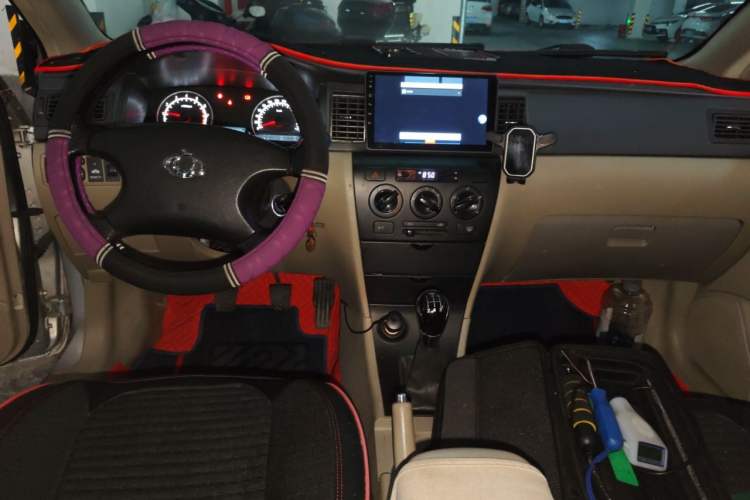 Used Geely Auto Vision 2015 1.5L Manual Entry-Level Model Center Console