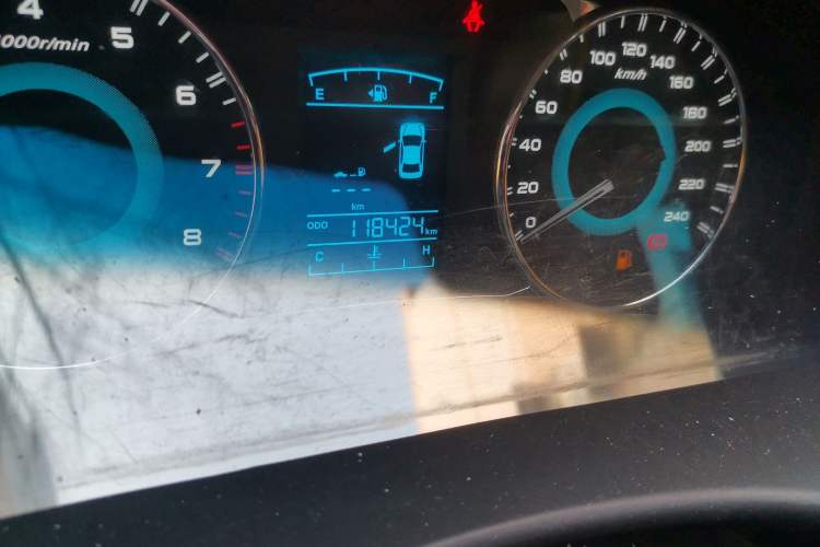 Used Geely Auto Vision 2015 1.5L Manual Elite Model Odometer Close Up