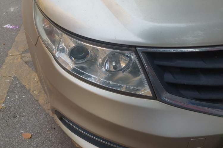 Used Geely Auto Vision 2015 1.5L Manual Elite Model Right Front Headlight