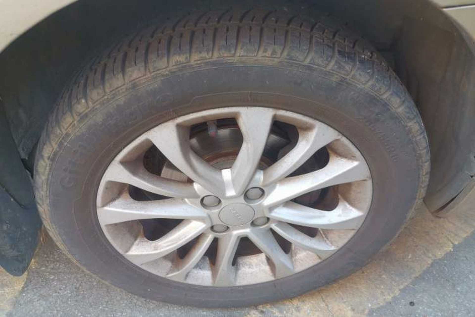 Used Geely Auto Vision 2015 1.5L Manual Elite Model Right Front Wheel Hub