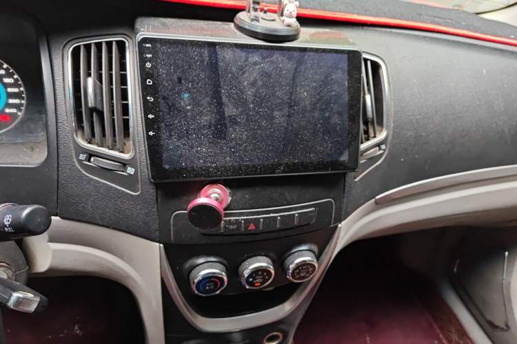 Used Geely Auto Vision 2015 1.5L Manual Happiness Edition Audio And AC Panel