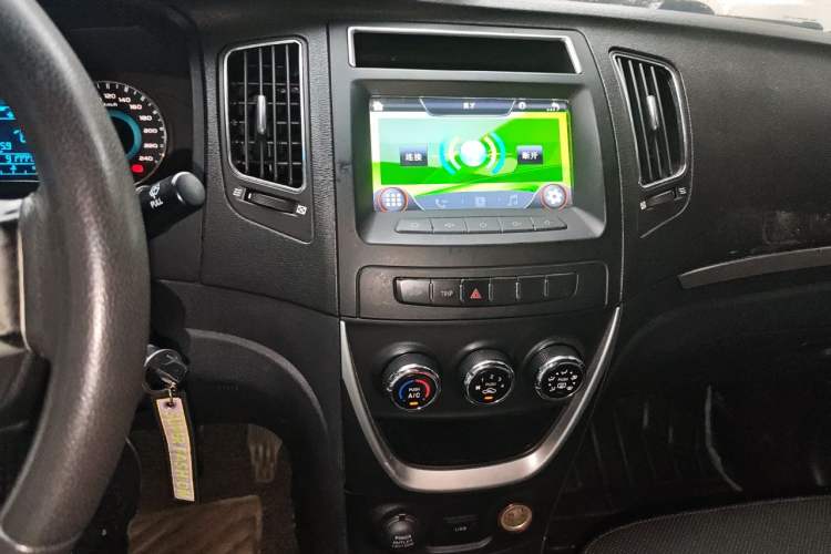 Used Geely Auto Vision 2015 1.5L Manual Happiness Edition Audio And AC Panel