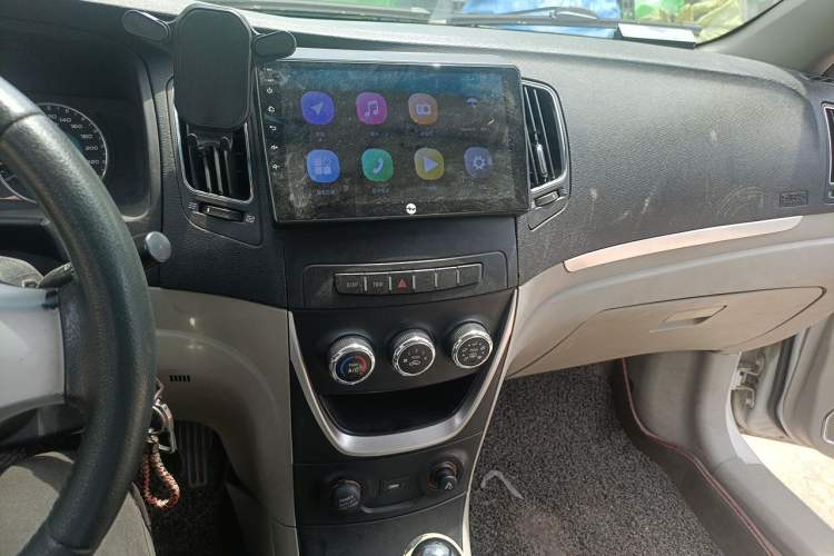 Used Geely Auto Vision 2015 1.5L Manual Happiness Edition Audio And AC Panel