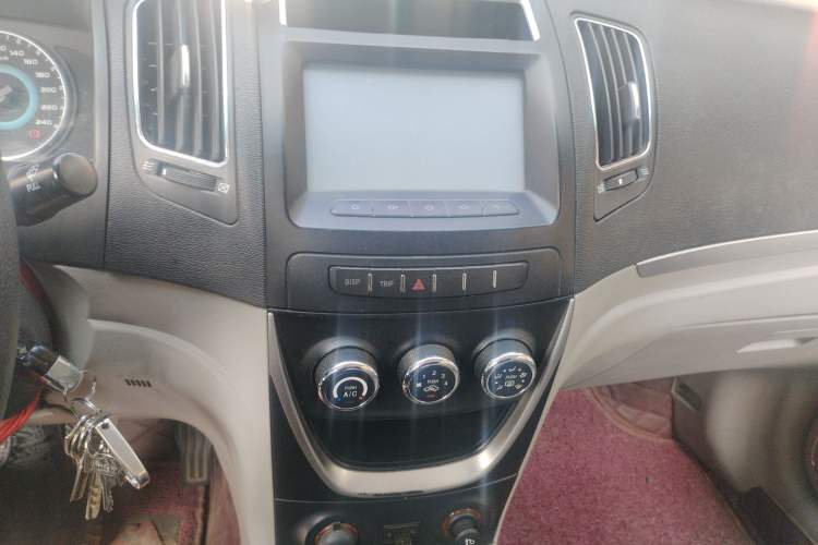 Used Geely Auto Vision 2015 1.5L Manual Elite Model Audio And AC Panel