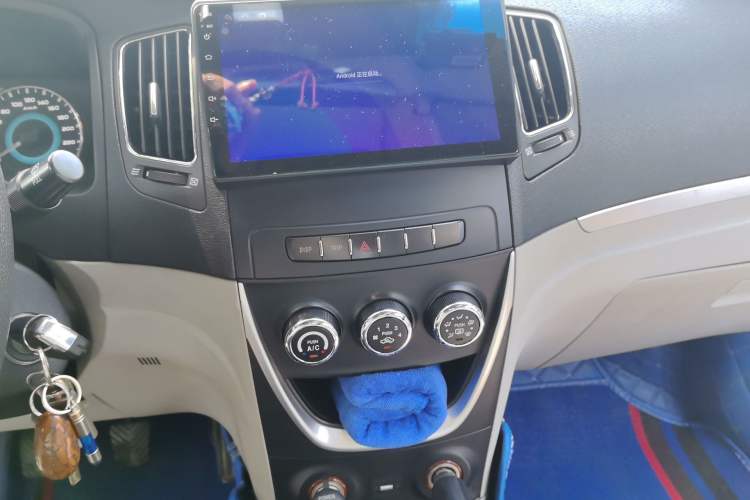 Used Geely Auto Vision 2015 1.5L Manual Happiness Edition Audio And AC Panel