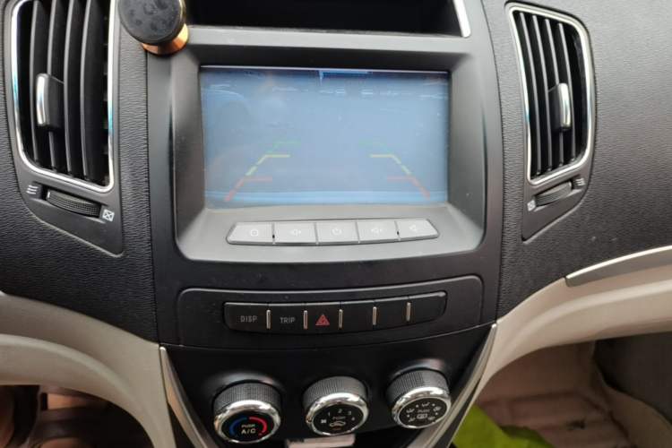 Used Geely Auto Vision 2015 1.5L Manual Elite Model Audio And AC Panel
