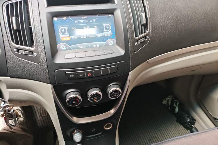 Used Geely Auto Vision 2015 1.5L Manual Elite Model Audio And AC Panel
