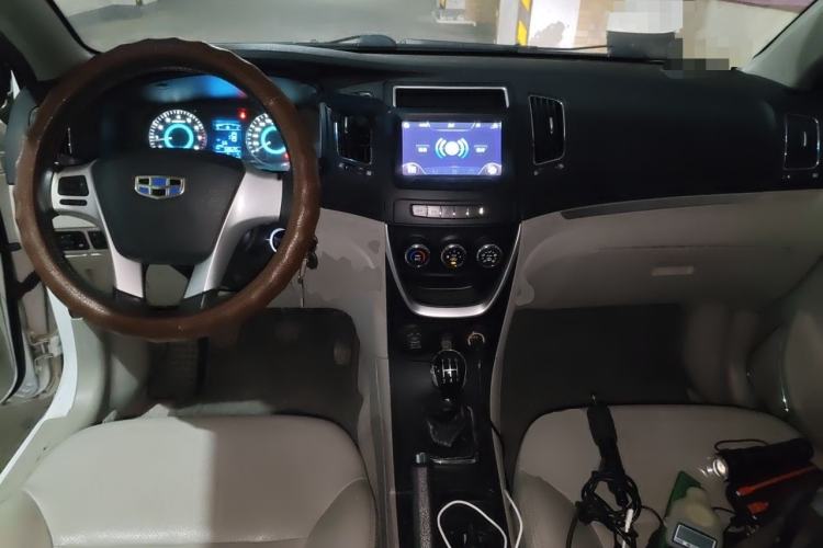 Used Geely Auto Vision 2015 1.5L Manual Entry-Level Model Center Console