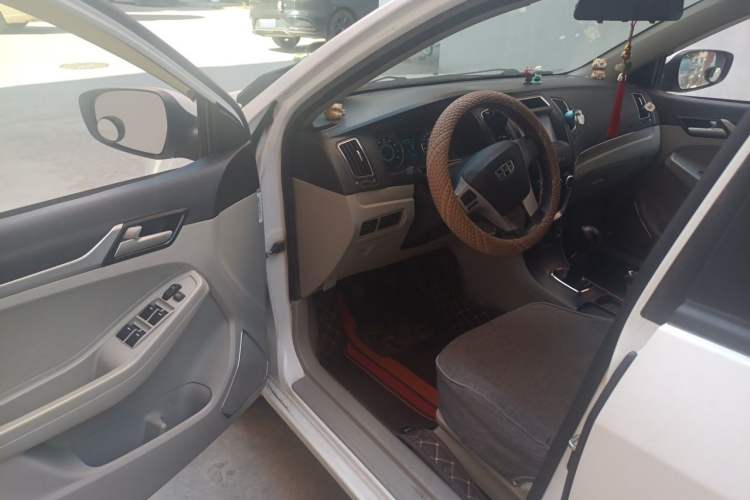 Used Geely Auto Vision 2015 1.5L Manual Happiness Edition Driver Seat