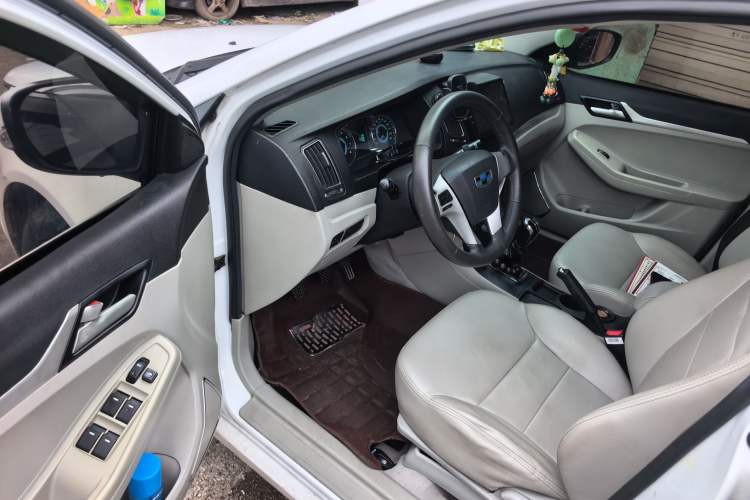 Used Geely Auto Vision 2015 1.5L Manual Elite Model Driver Seat