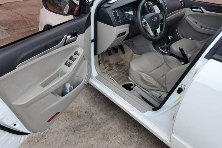 Used Geely Auto Vision 2015 1.5L Manual Elite Model Driver Seat