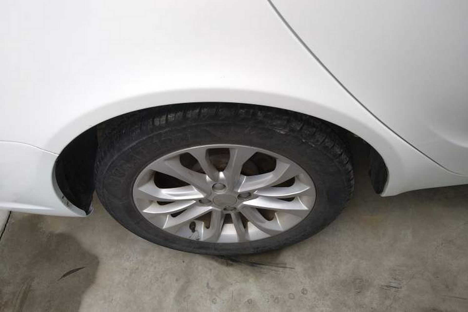 Used Geely Auto Vision 2015 1.5L Manual Happiness Edition Exterior 8