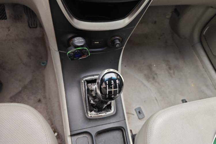 Used Geely Auto Vision 2015 1.5L Manual Elite Model Gear Lever