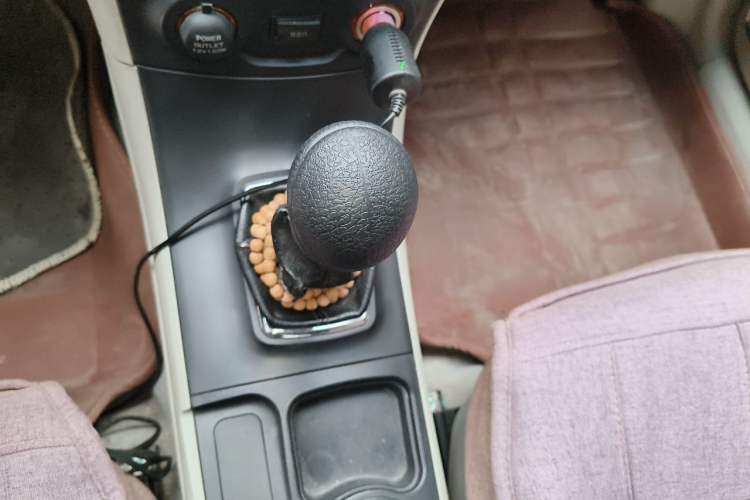Used Geely Auto Vision 2015 1.5L Manual Elite Model Gear Lever