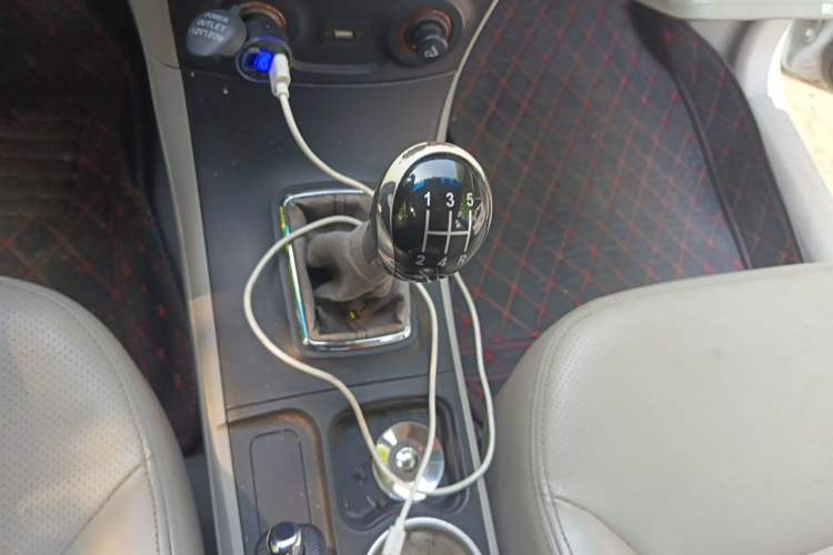 Used Geely Auto Vision 2015 1.5L Manual Elite Model Gear Lever