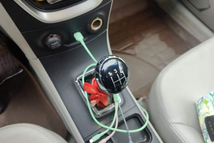 Used Geely Auto Vision 2015 1.5L Manual Entry-Level Model Gear Lever