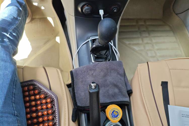 Used Geely Auto Vision 2015 1.5L Manual Elite Model Gear Lever