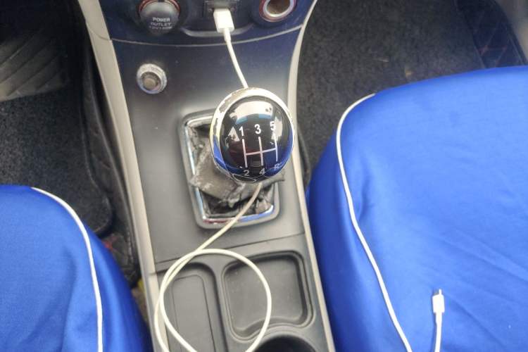 Used Geely Auto Vision 2015 1.5L Manual Elite Model Gear Lever