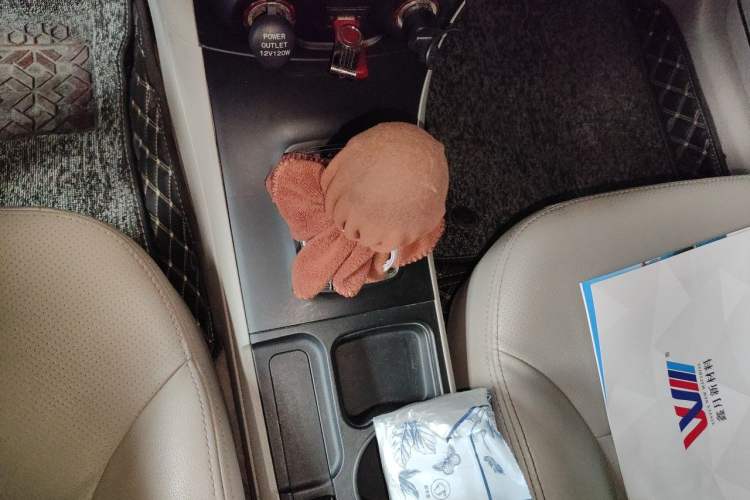Used Geely Auto Vision 2015 1.5L Manual Elite Model Gear Lever